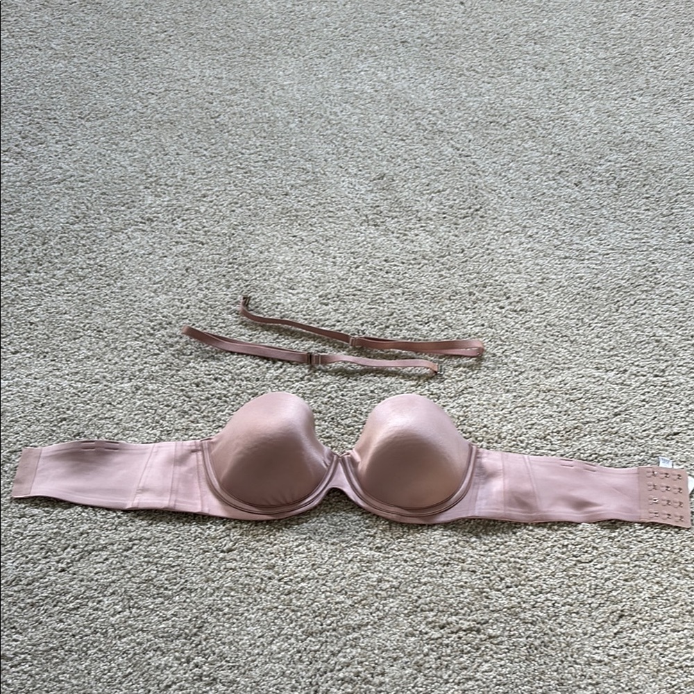 34D Like NEW Soma Pink Vanishing Back Strapless Bra Seamless Intimates